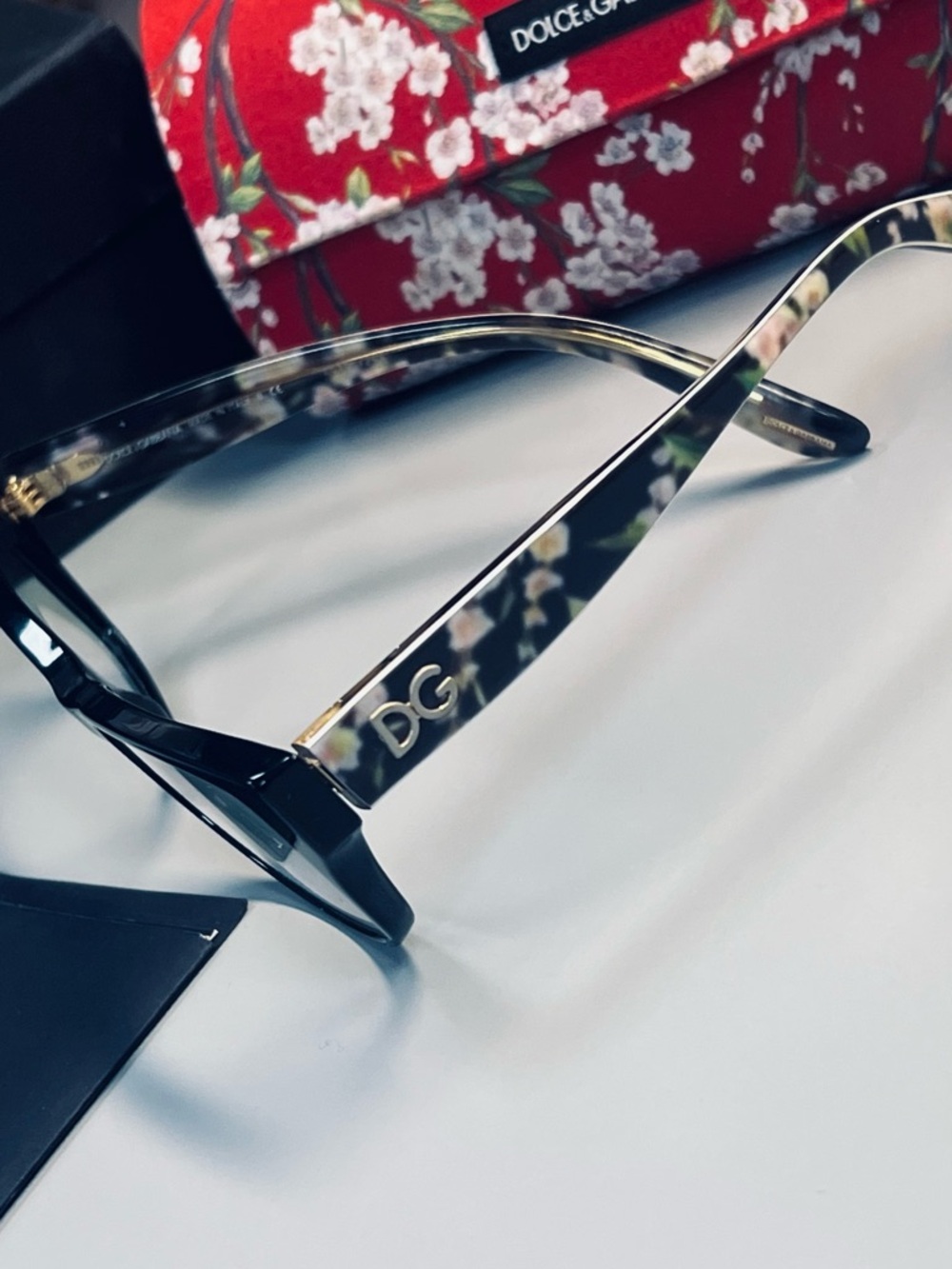 Dolce & Gabbana Black Cat-Eye Glasses with Floral Case - Picture 3 of 7